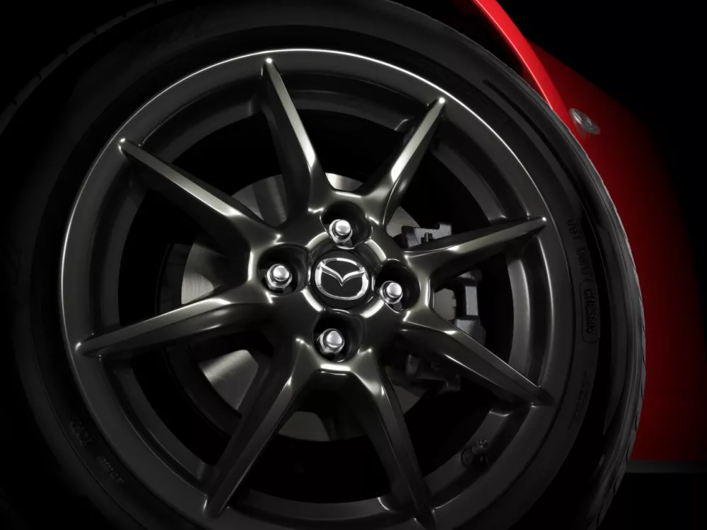 Автомобиль Mazda Roadster IV (ND) Кабриолет