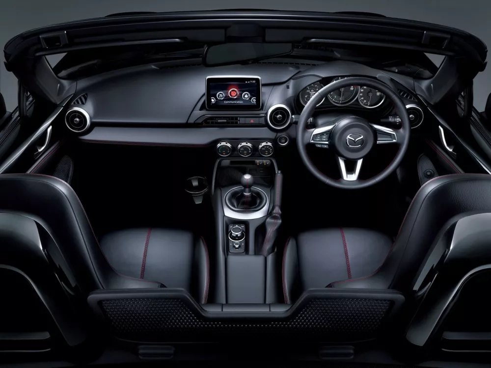 Автомобиль Mazda Roadster IV (ND) Кабриолет