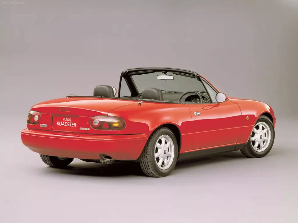 Автомобиль Mazda Roadster I (NA) Родстер