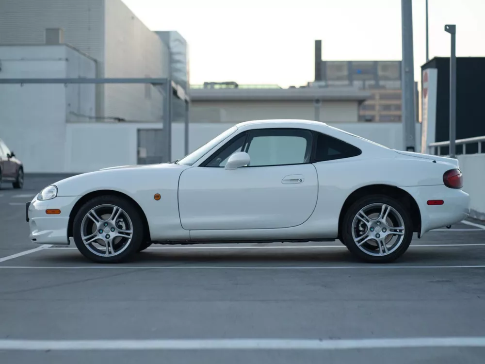Автомобиль Mazda Roadster II (NB) Купе Coupe