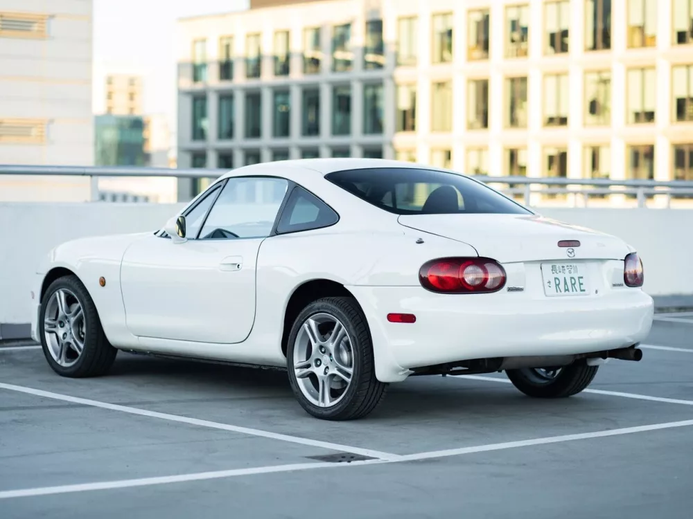 Автомобиль Mazda Roadster II (NB) Купе Coupe