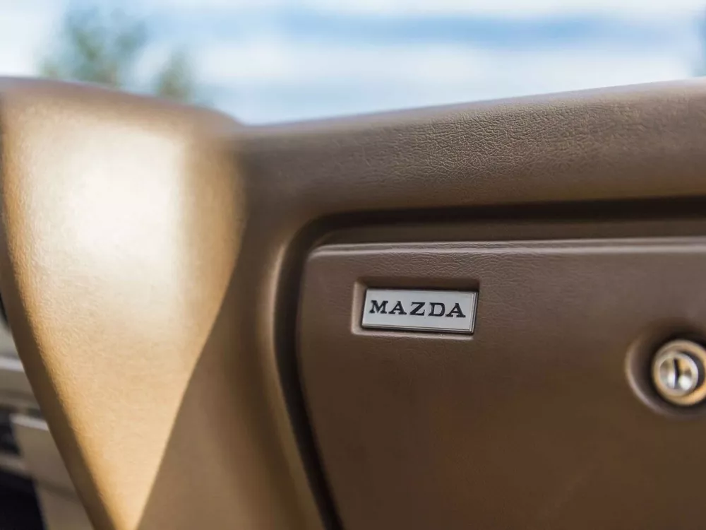 Автомобиль Mazda RX-4 Купе-хардтоп