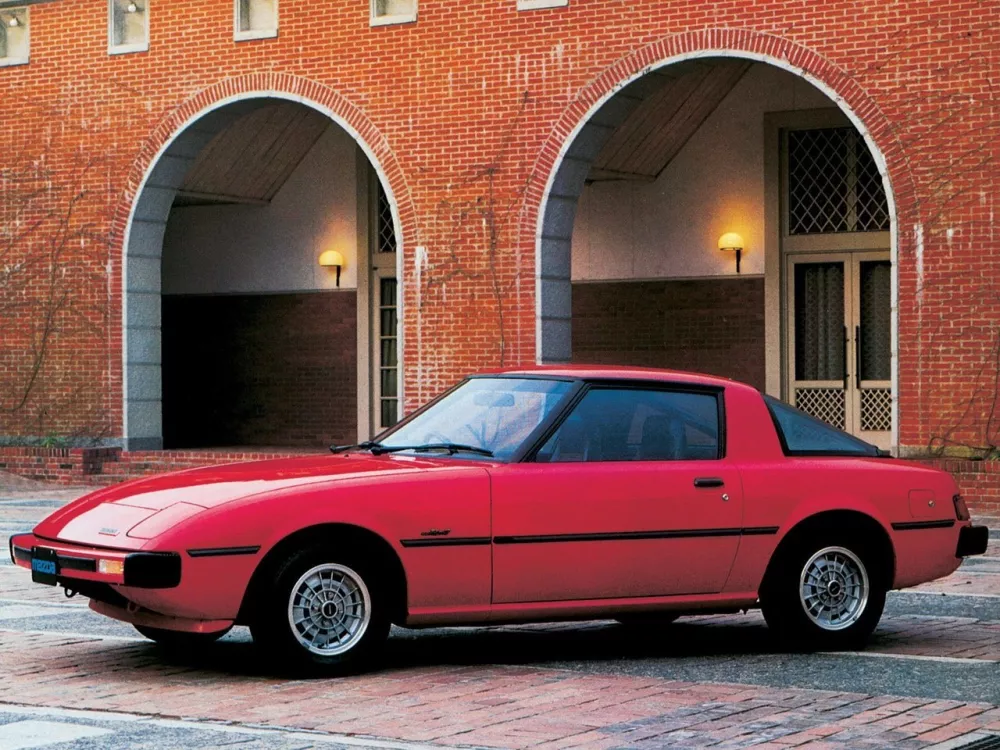 Автомобиль Mazda RX-7 I (SA) Купе