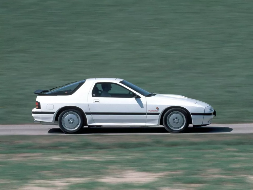 Автомобиль Mazda RX-7 II (FC) Купе