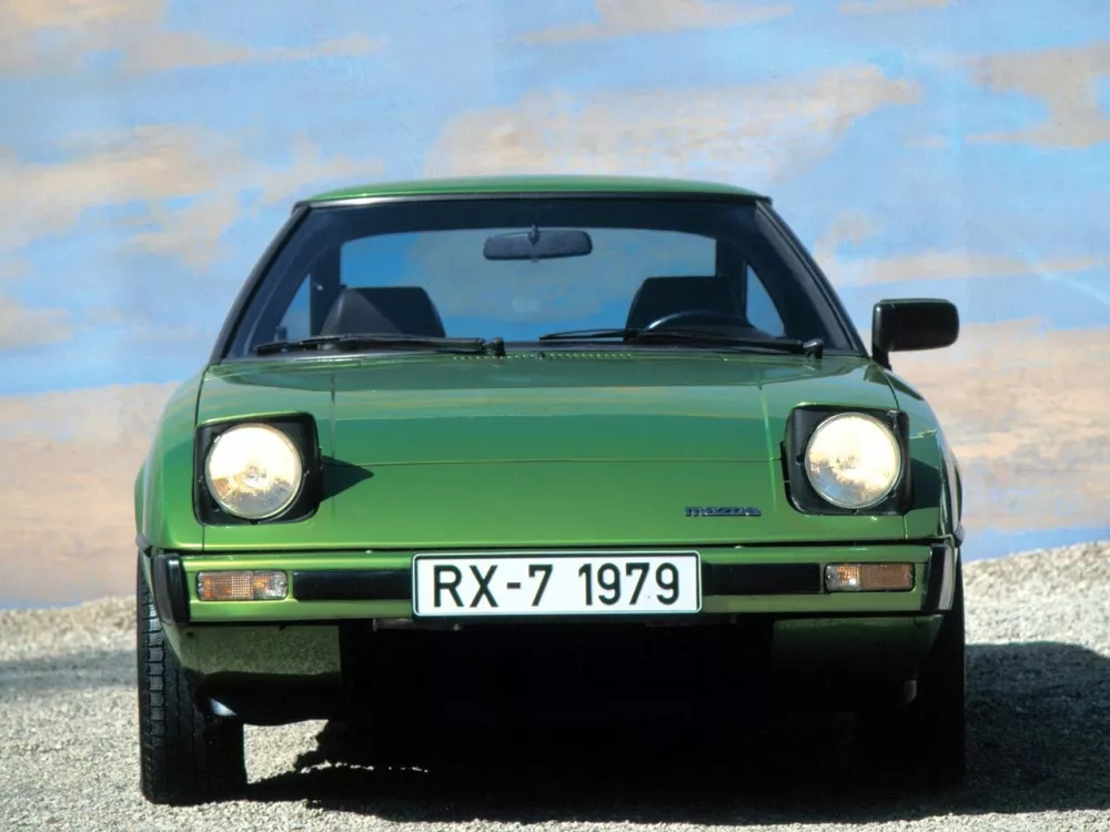 Автомобиль Mazda RX-7 I (SA) Купе