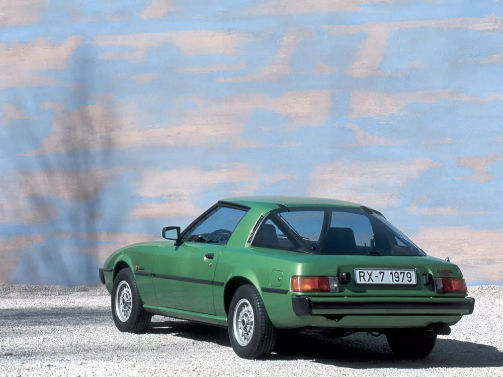 Автомобиль Mazda RX-7 I (SA) Купе