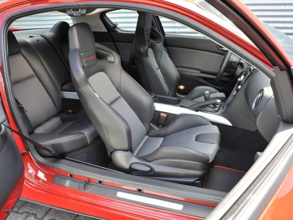 Автомобиль Mazda RX-8 I Рестайлинг Купе