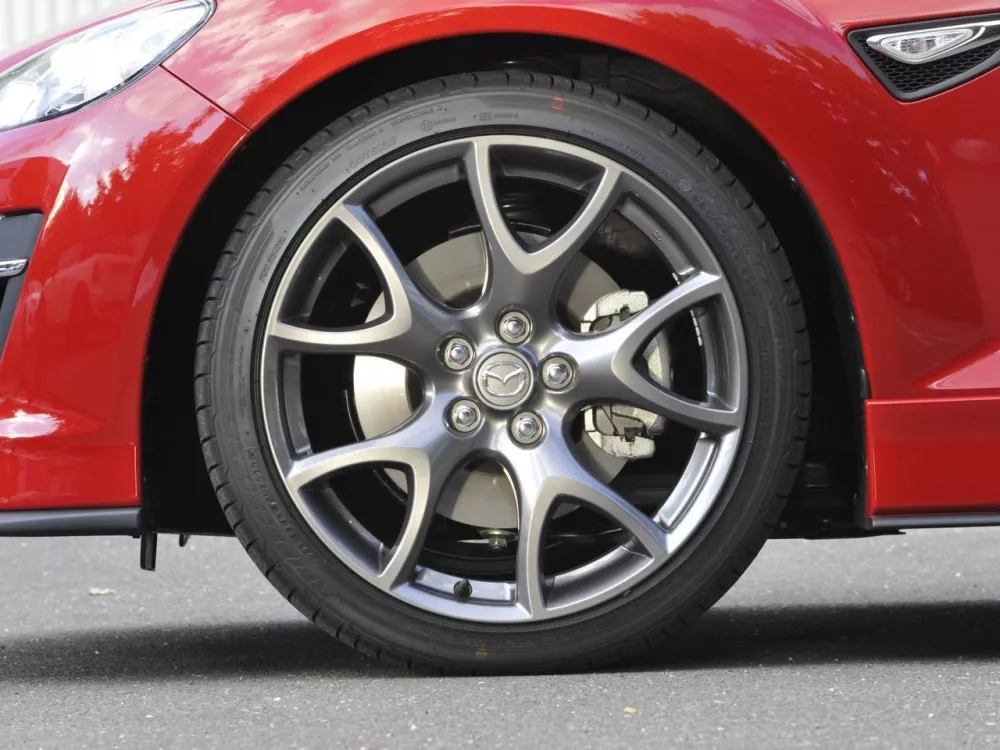 Автомобиль Mazda RX-8 I Рестайлинг Купе