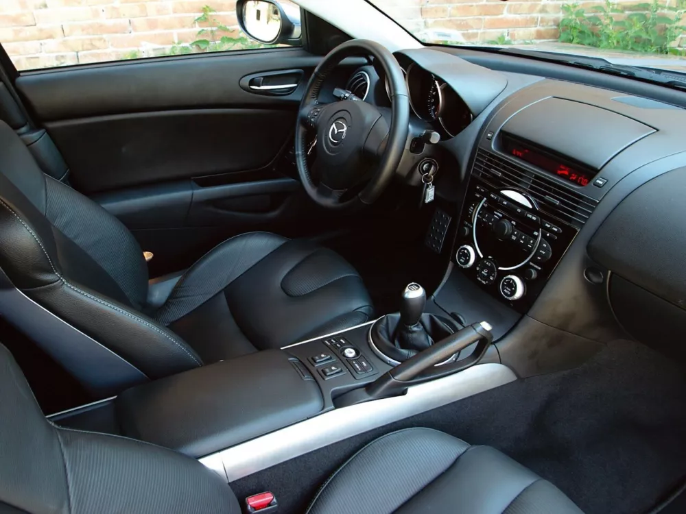 Автомобиль Mazda RX-8 I Купе