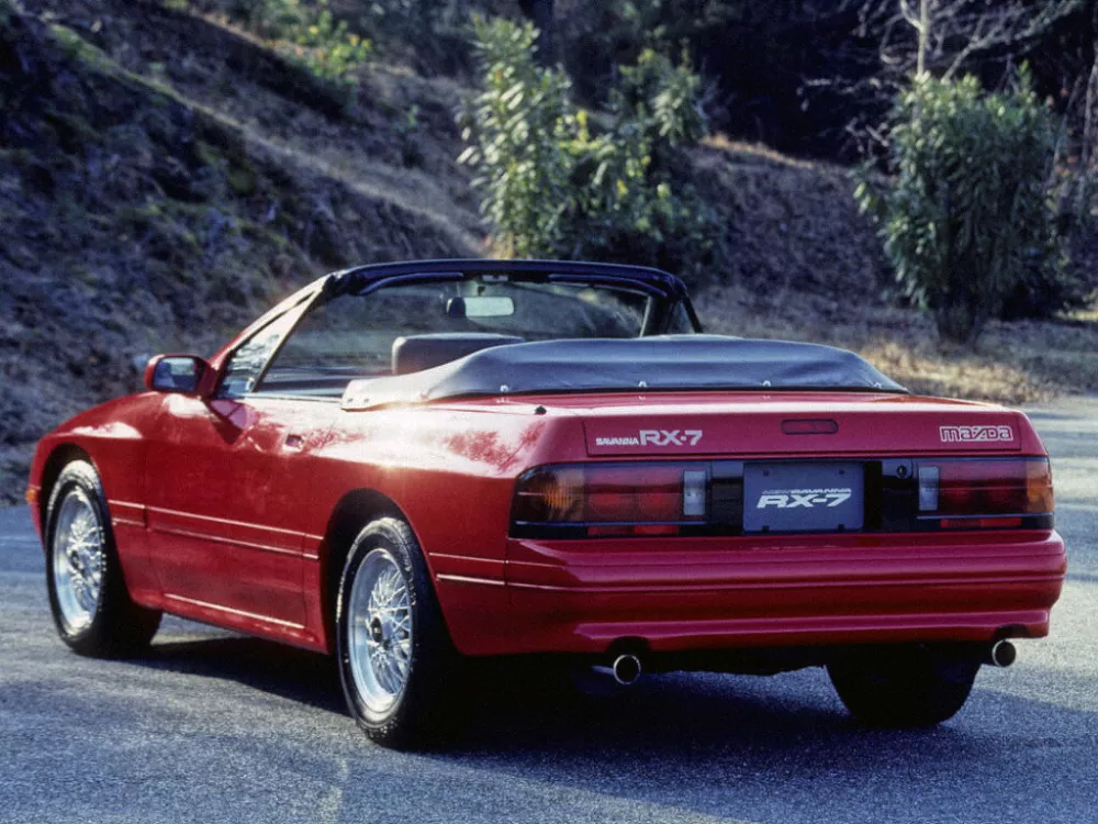 Автомобиль Mazda Savanna RX-7 II (FC) Рестайлинг Кабриолет