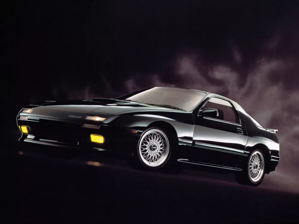 Автомобиль Mazda Savanna RX-7 II (FC) Рестайлинг Купе