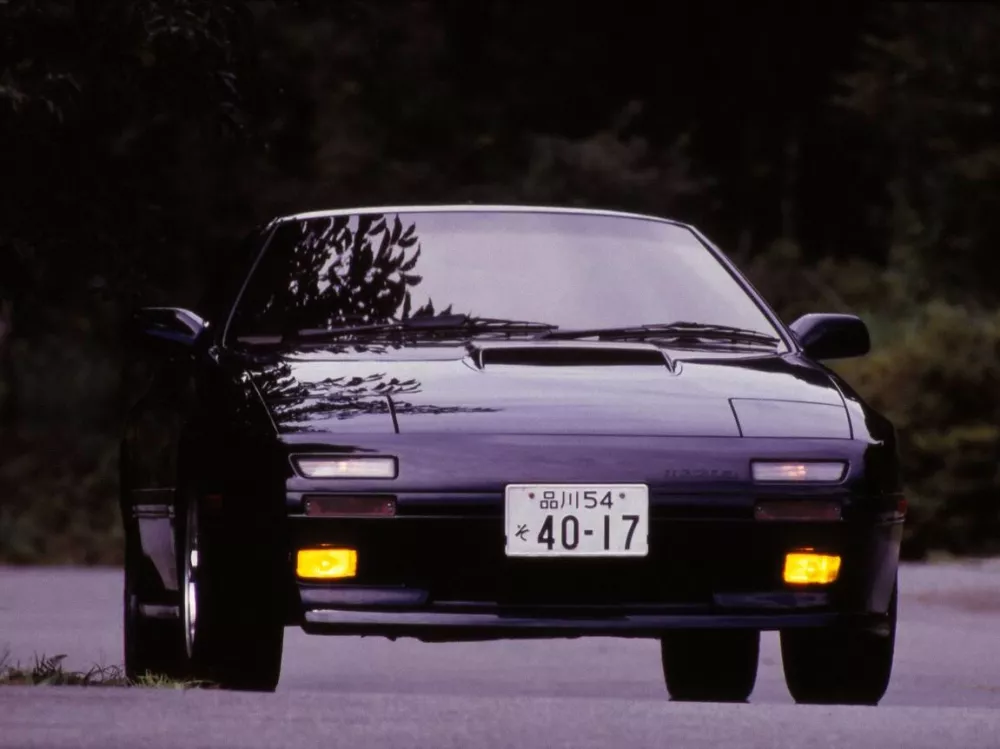 Автомобиль Mazda Savanna RX-7 II (FC) Рестайлинг Купе