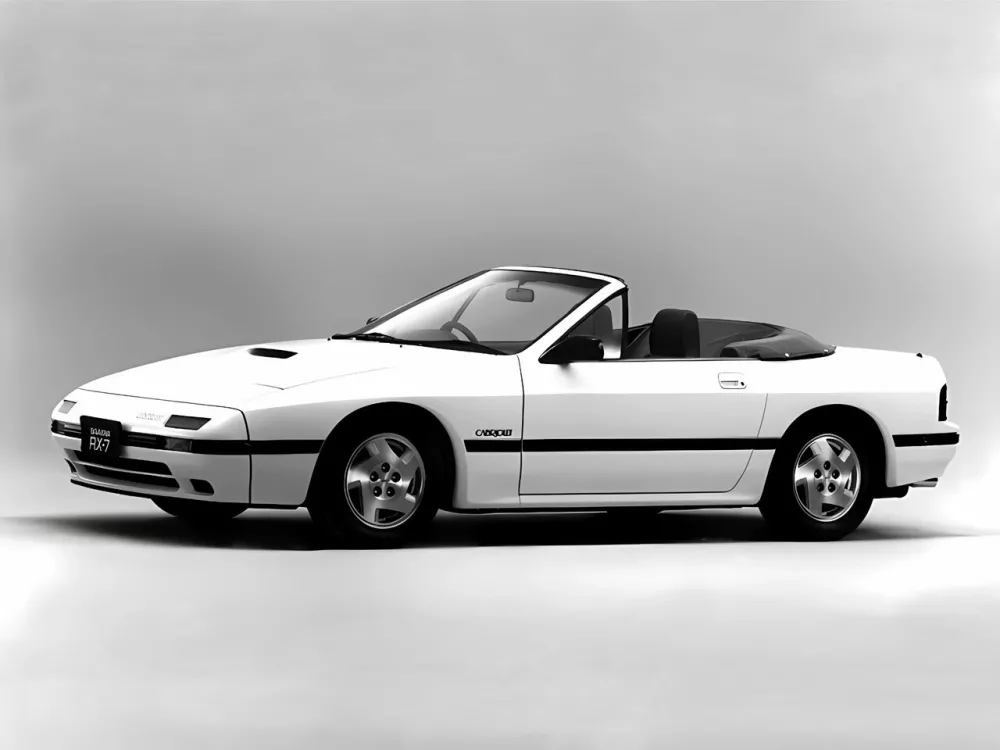 Автомобиль Mazda Savanna RX-7 II (FC) Кабриолет