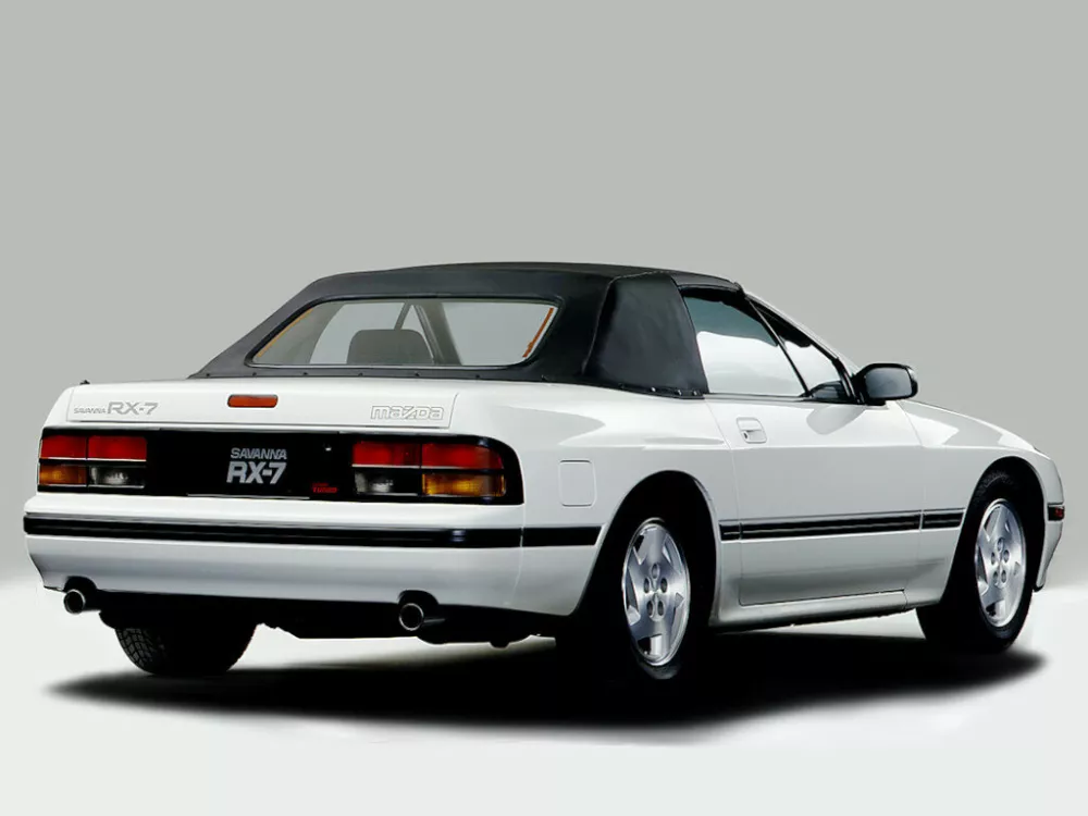 Автомобиль Mazda Savanna RX-7 II (FC) Кабриолет