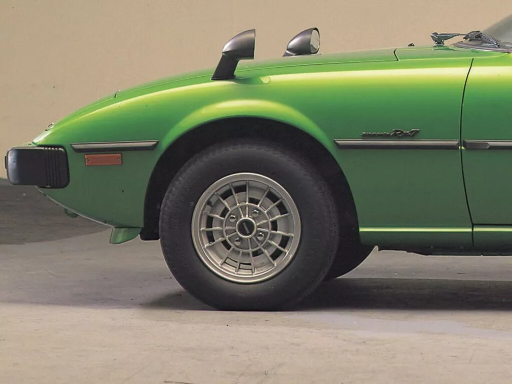 Автомобиль Mazda Savanna RX-7 I (SA) Купе