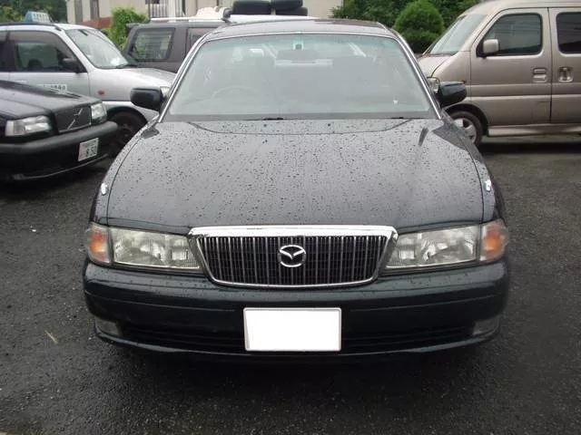 Автомобиль Mazda Sentia II (HE) Седан