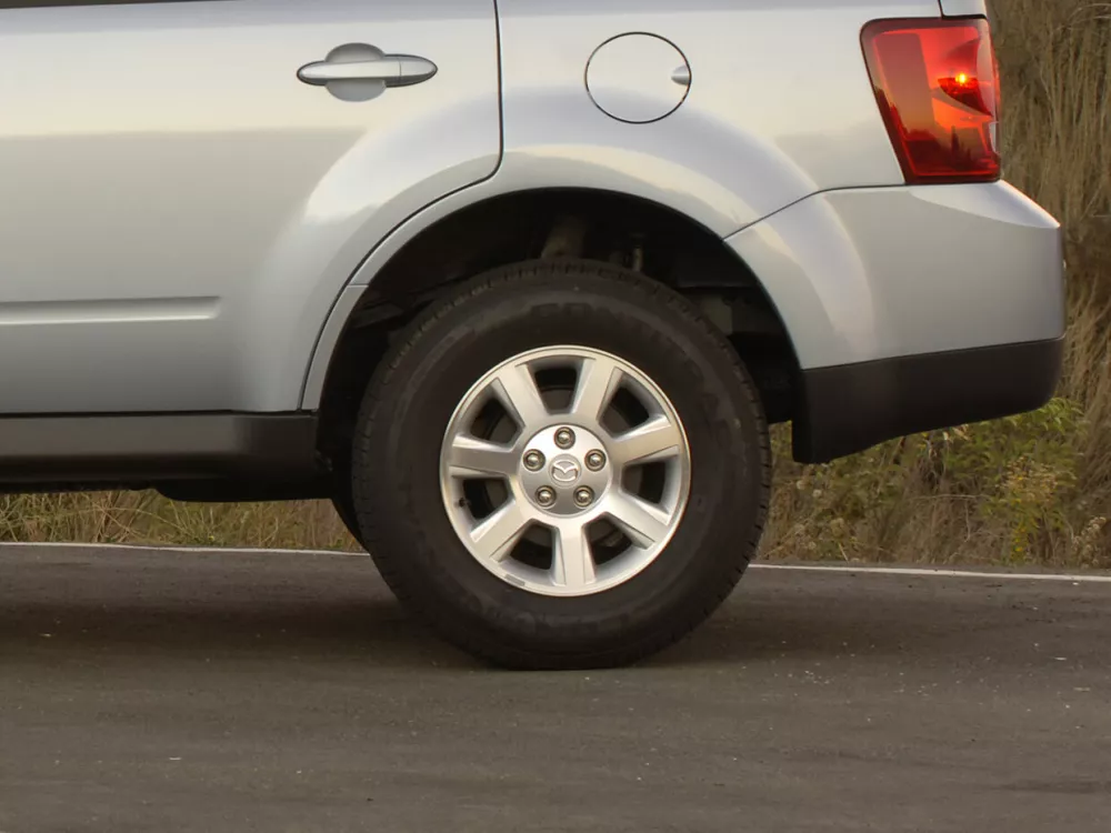 Автомобиль Mazda Tribute II Внедорожник (5 дверей)