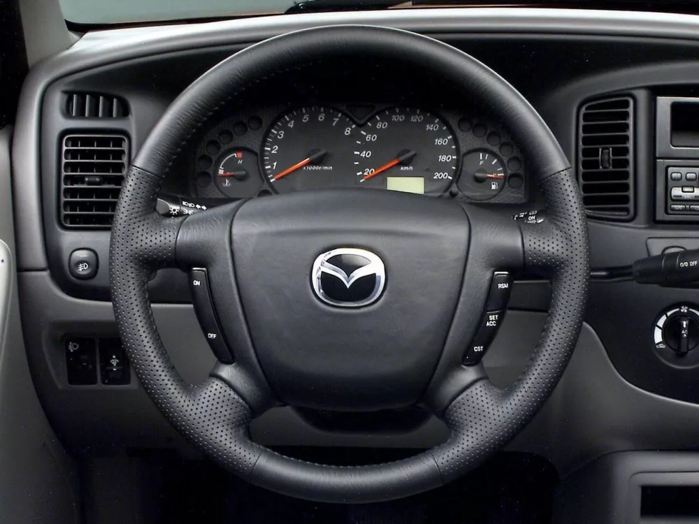 Автомобиль Mazda Tribute I Внедорожник (5 дверей)