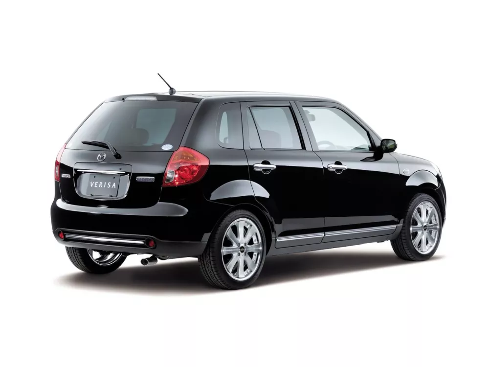 Автомобиль Mazda Verisa Хэтчбек (5 дверей)