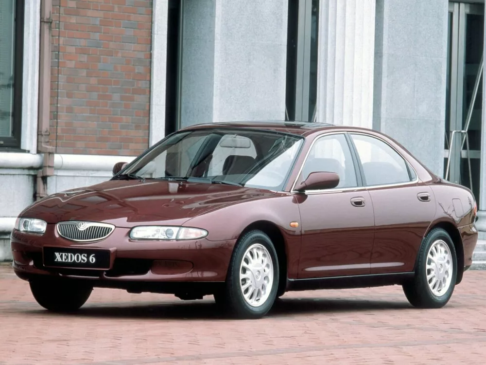 Автомобиль Mazda Xedos 6 Седан