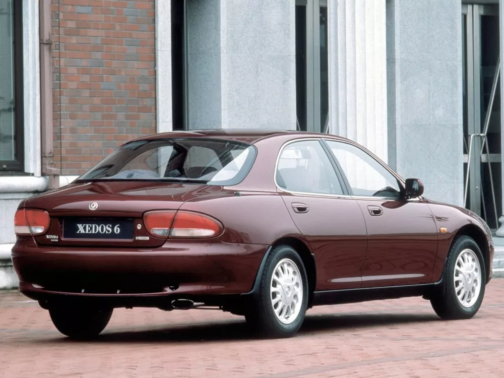 Автомобиль Mazda Xedos 6 Седан
