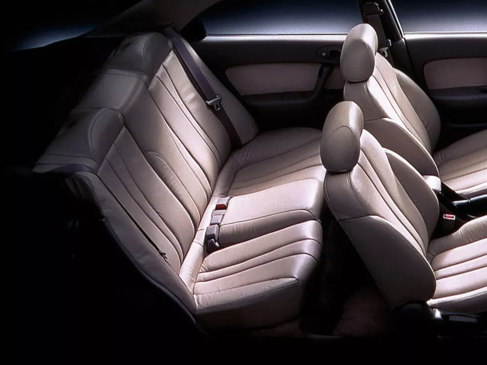 Автомобиль Mazda Xedos 6 Седан