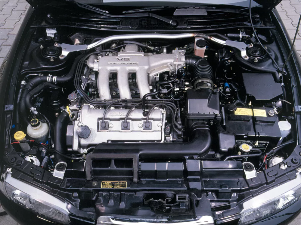 Автомобиль Mazda Xedos 6 Седан