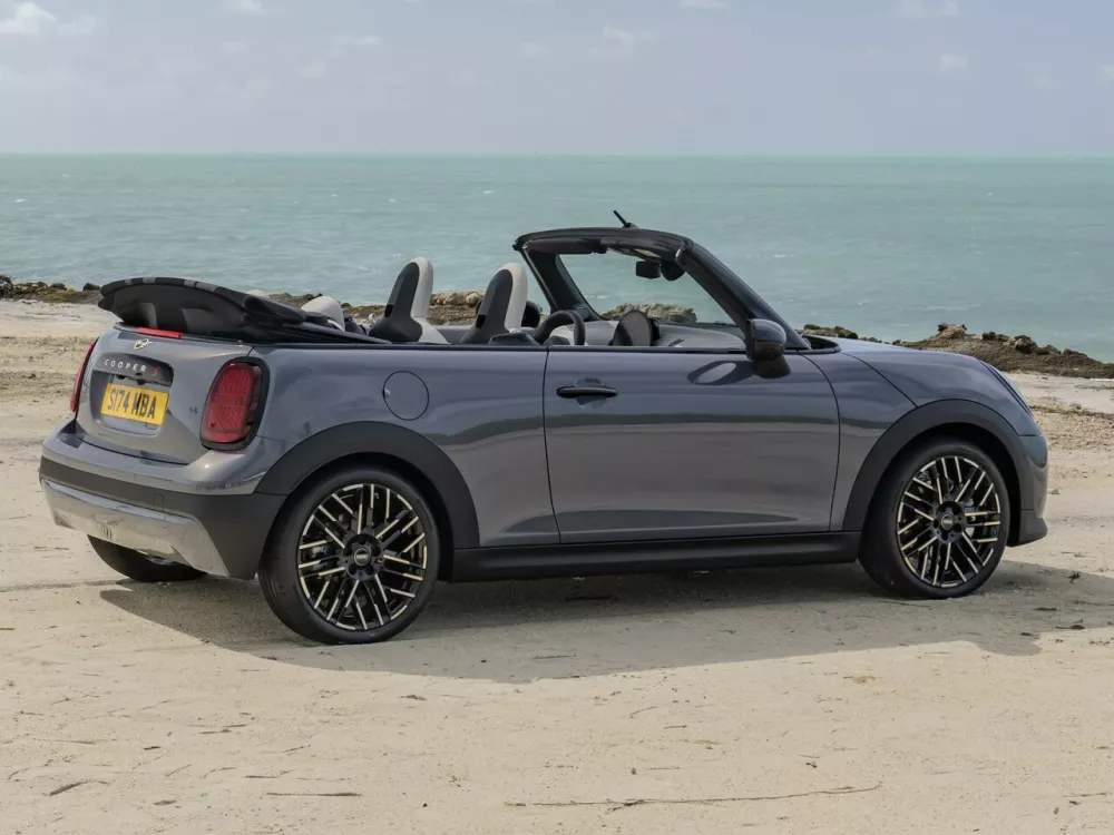 Автомобиль Mini Cabrio IV Кабриолет