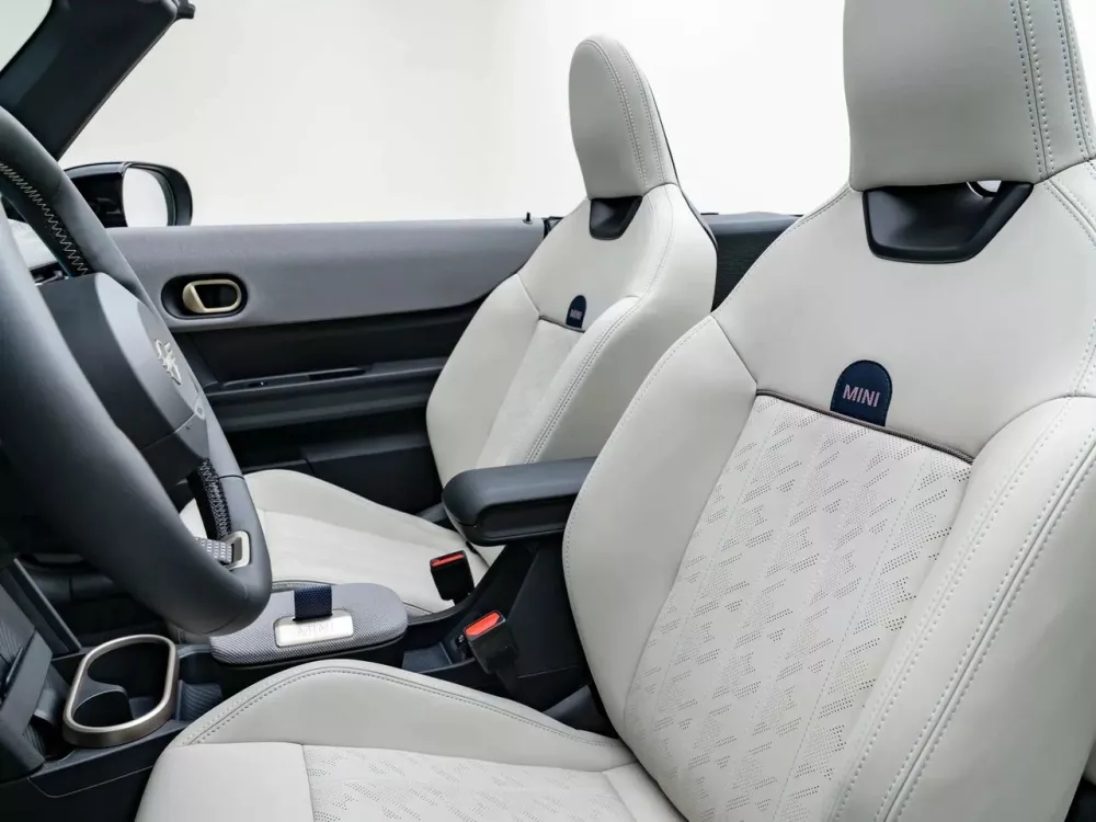 Автомобиль Mini Cabrio IV Кабриолет