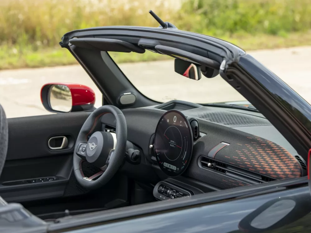 Автомобиль Mini Cabrio IV Кабриолет JCW