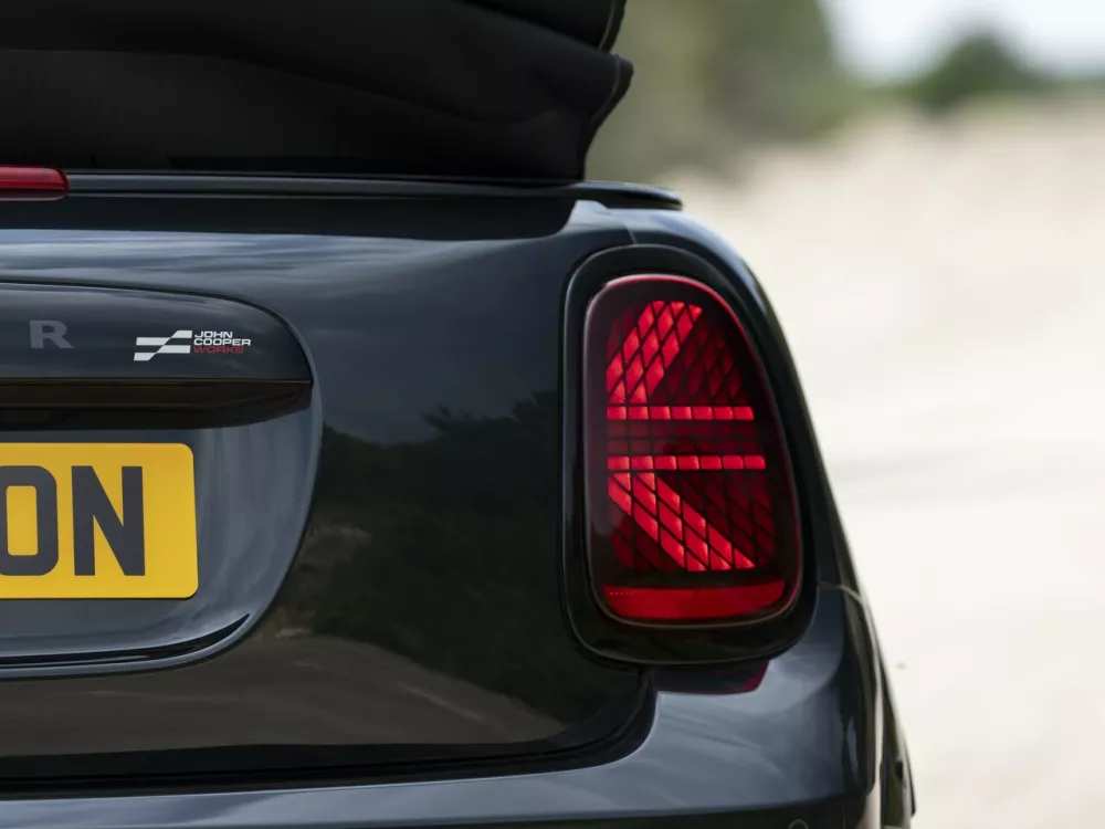 Автомобиль Mini Cabrio IV Кабриолет JCW