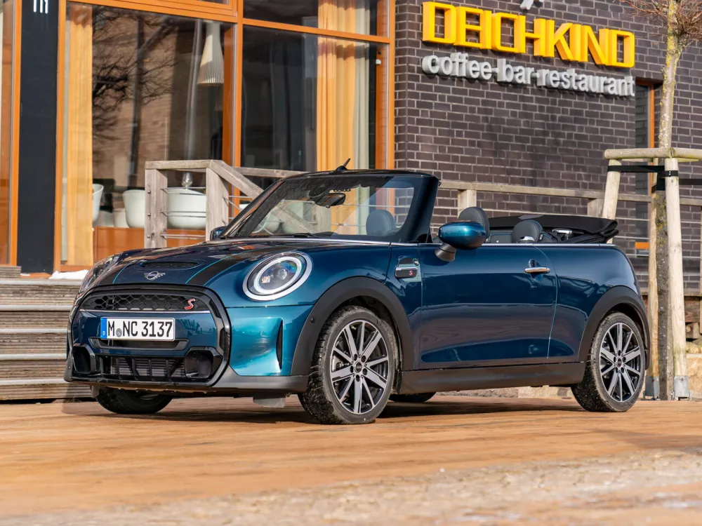 Автомобиль Mini Cabrio III Рестайлинг 2 Кабриолет