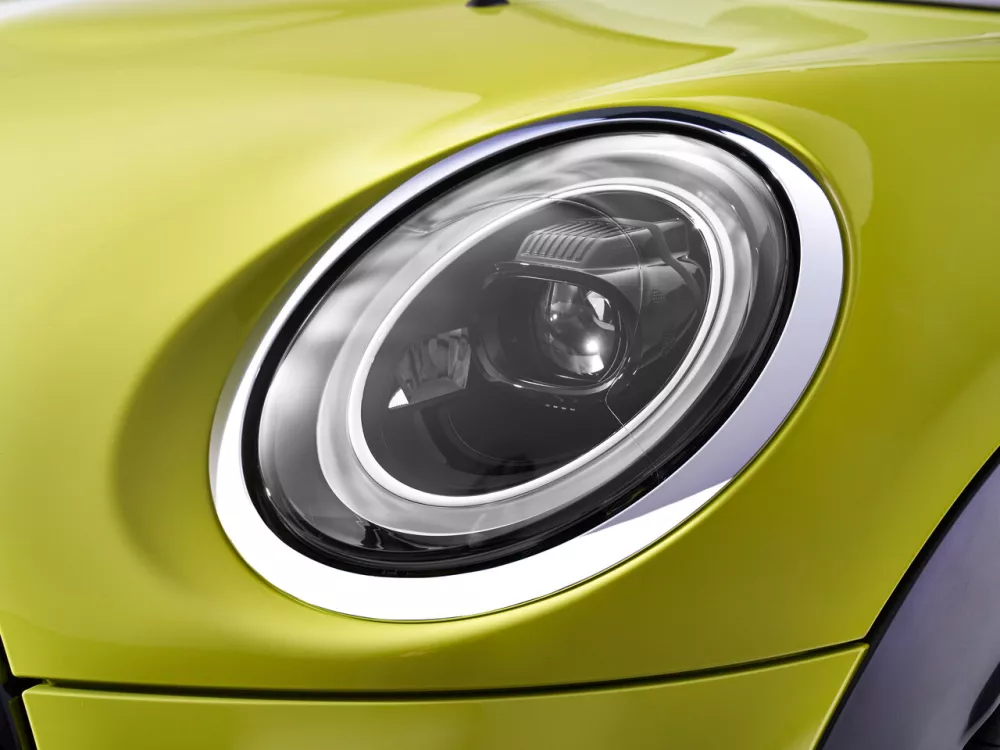 Автомобиль Mini Cabrio III Рестайлинг 2 Кабриолет