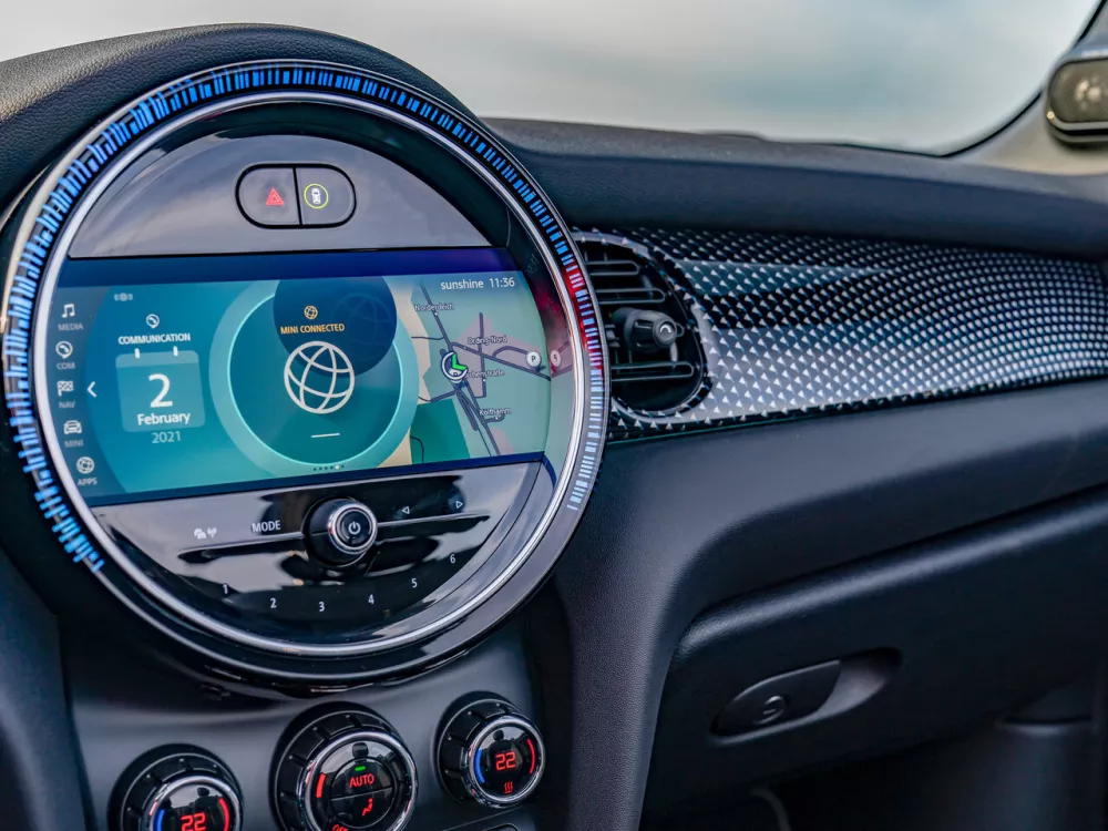 Автомобиль Mini Cabrio III Рестайлинг 2 Кабриолет