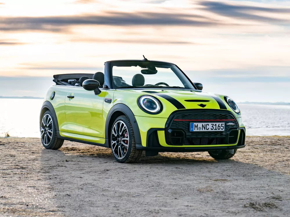 Автомобиль Mini Cabrio III Рестайлинг 2 Кабриолет JCW