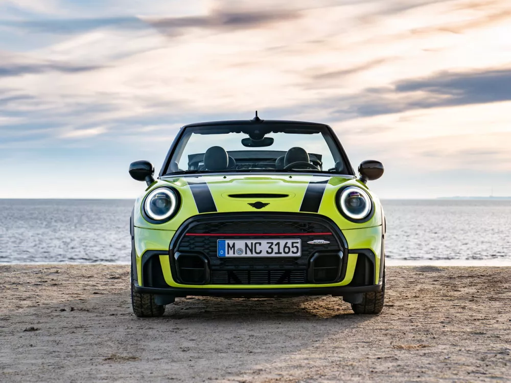Автомобиль Mini Cabrio III Рестайлинг 2 Кабриолет JCW