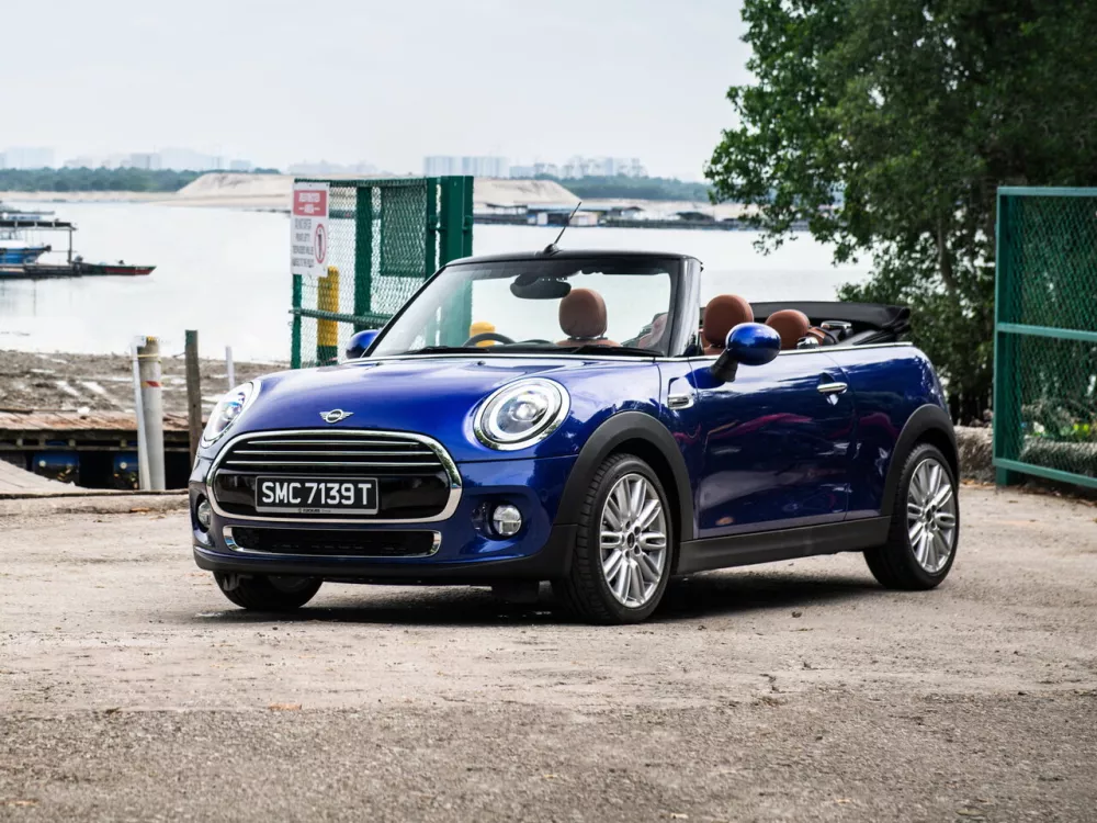 Автомобиль Mini Cabrio III Рестайлинг Кабриолет