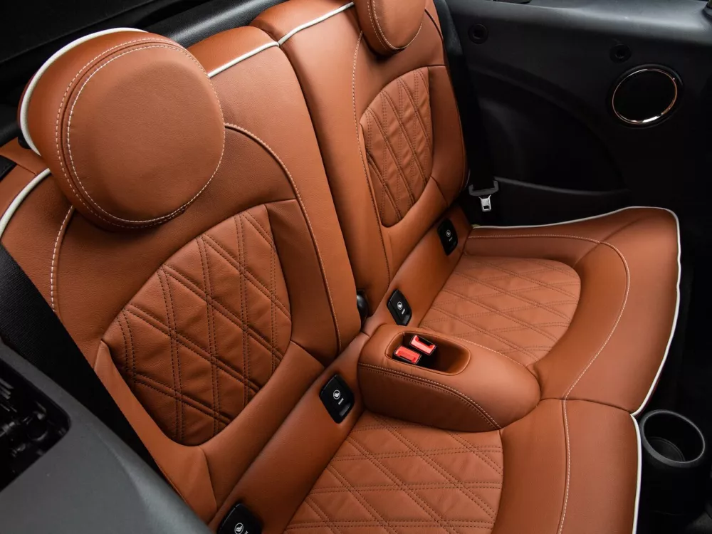 Автомобиль Mini Cabrio III Рестайлинг Кабриолет