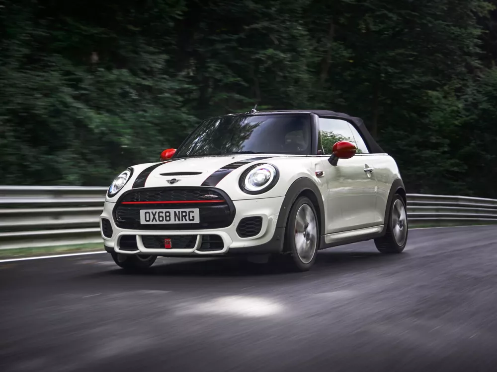 Автомобиль Mini Cabrio III Рестайлинг Кабриолет JCW