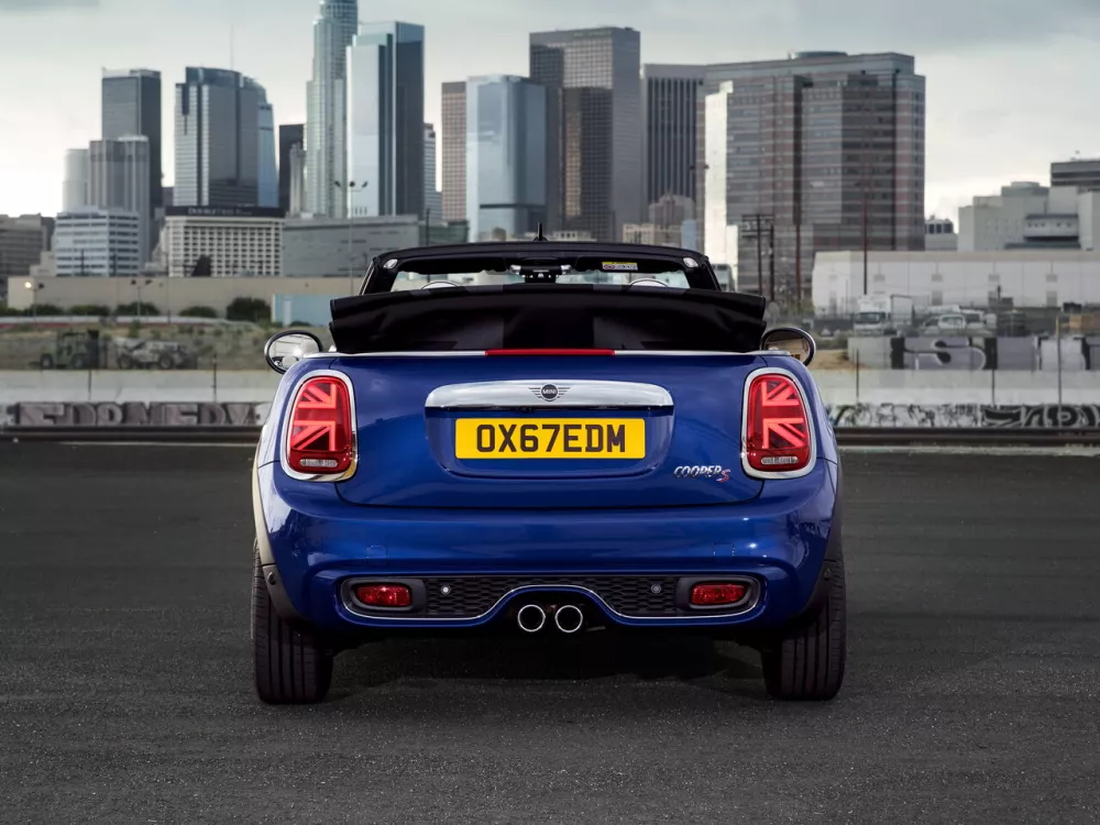 Автомобиль Mini Cabrio III Рестайлинг Кабриолет Cooper S