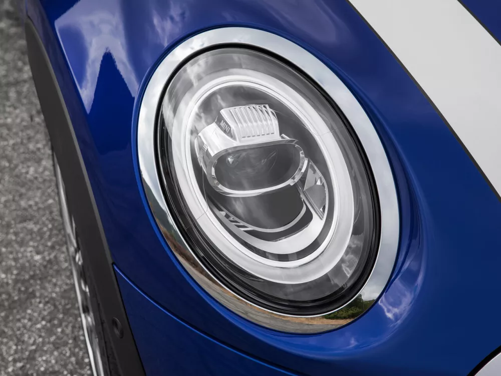 Автомобиль Mini Cabrio III Рестайлинг Кабриолет Cooper S