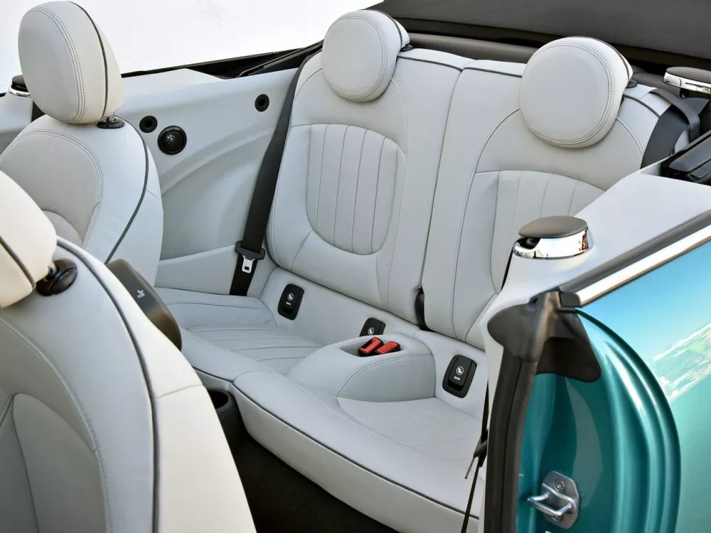 Автомобиль Mini Cabrio III Кабриолет Cooper S