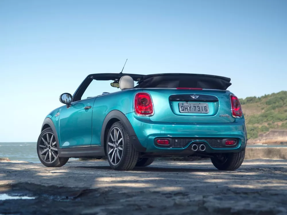 Автомобиль Mini Cabrio III Кабриолет Cooper S