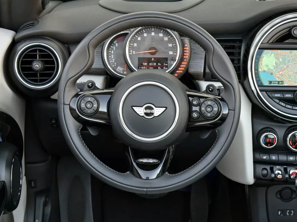 Автомобиль Mini Cabrio III Кабриолет Cooper S