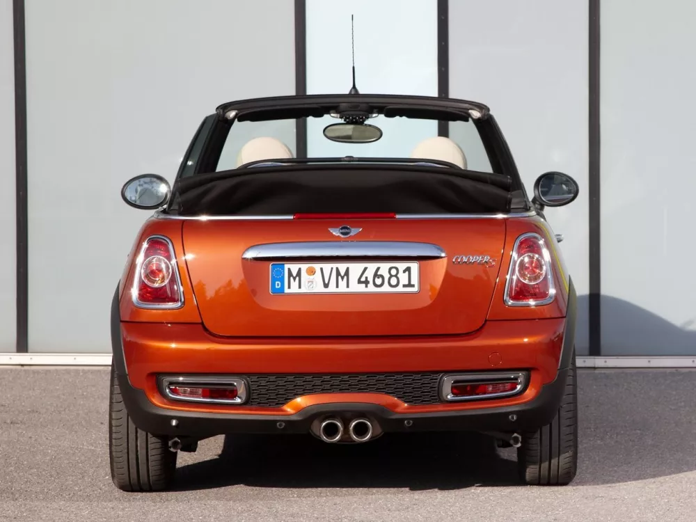 Автомобиль Mini Cabrio II Рестайлинг Кабриолет Cooper S