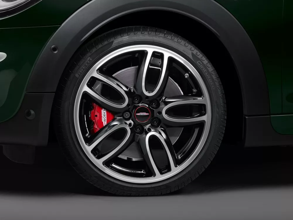 Автомобиль Mini Cabrio III Кабриолет JCW