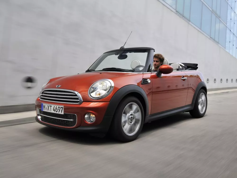 Автомобиль Mini Cabrio II Рестайлинг Кабриолет