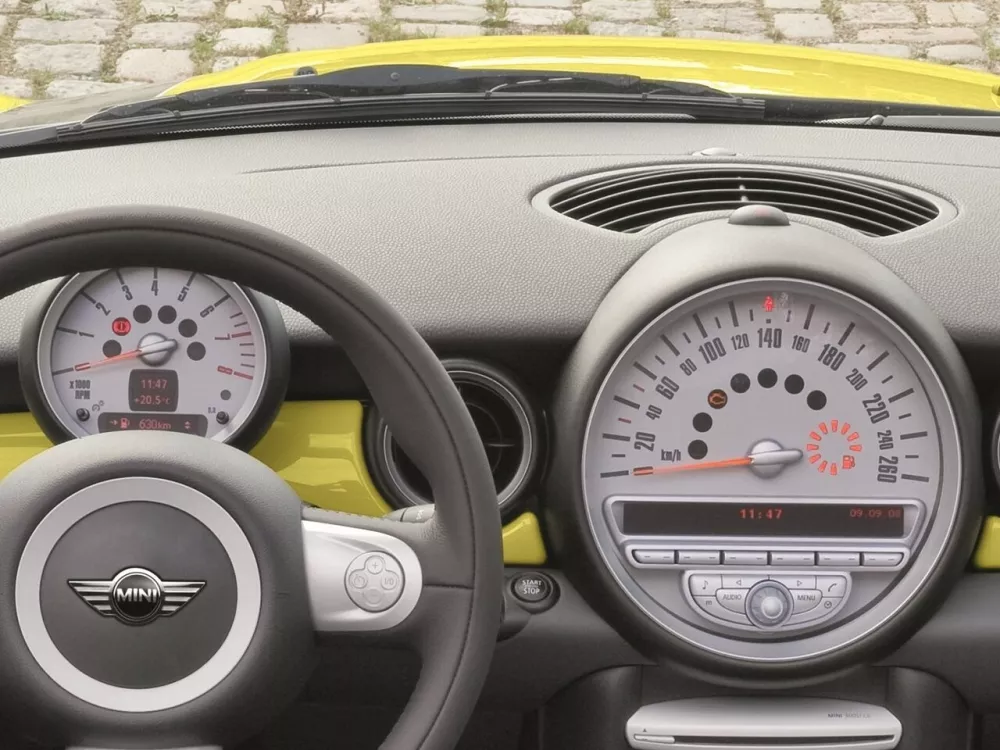 Автомобиль Mini Cabrio II Кабриолет Cooper S