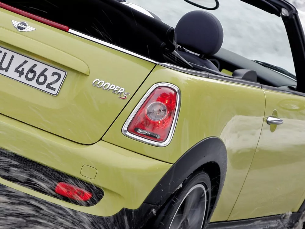 Автомобиль Mini Cabrio II Кабриолет Cooper S