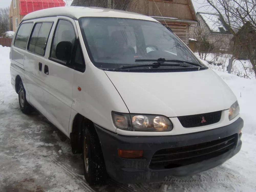 Автомобиль Mitsubishi L400 Минивэн